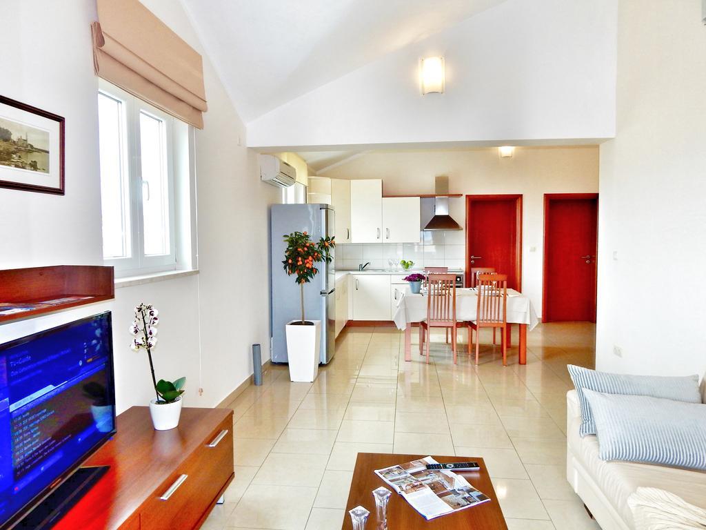 Apartments Kovacic Malinska Kültér fotó